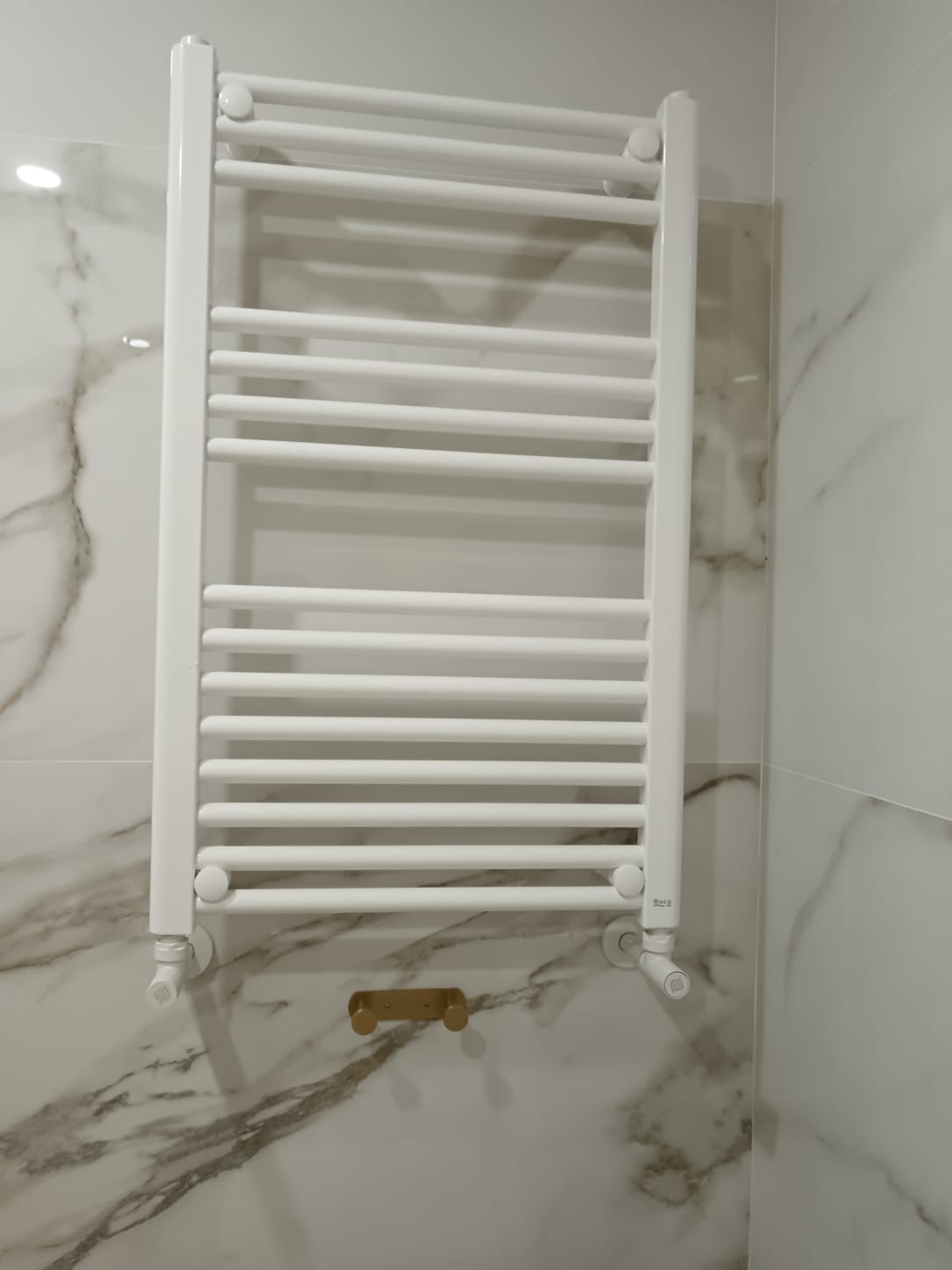 Baño Moderno Geométrico - Calle de Urquiza